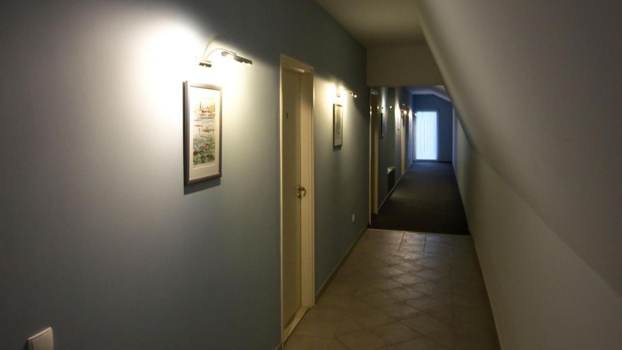 Varga-Haz Panzio Budaors Bagian luar foto