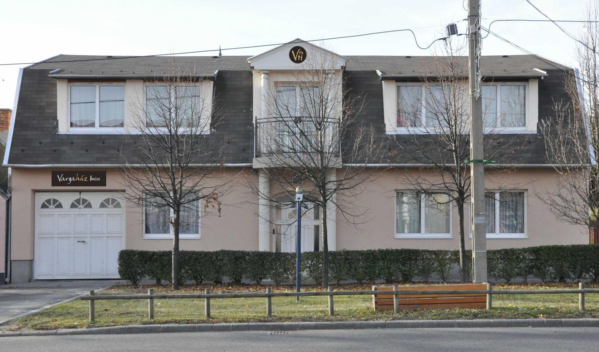 Varga-Haz Panzio Budaors Bagian luar foto